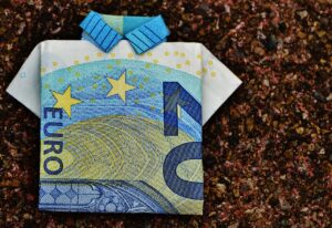 Read more about the article Analisis Harga EUR/USD: Pembeli Euro Bergulat dalam Kisaran Kecil di Dekat 1,1000 di Tengah Kecemasan Pra-Fed